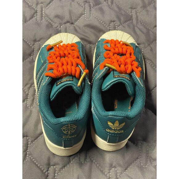 Adidas Kids Brave Merida Superstar Shoes Teal Orange Disney Pixar Size 10.5 - Picture 7 of 11